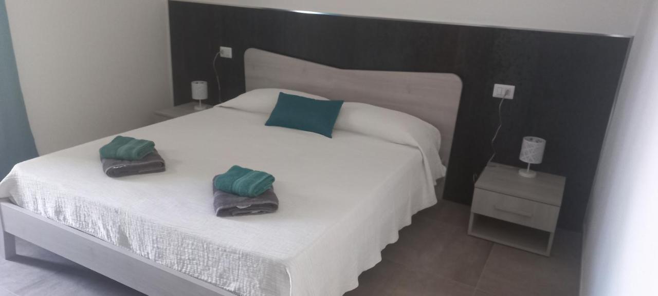 Mivida "Le Stanze Di Ada" Bed & Breakfast San Teodoro  Eksteriør bilde
