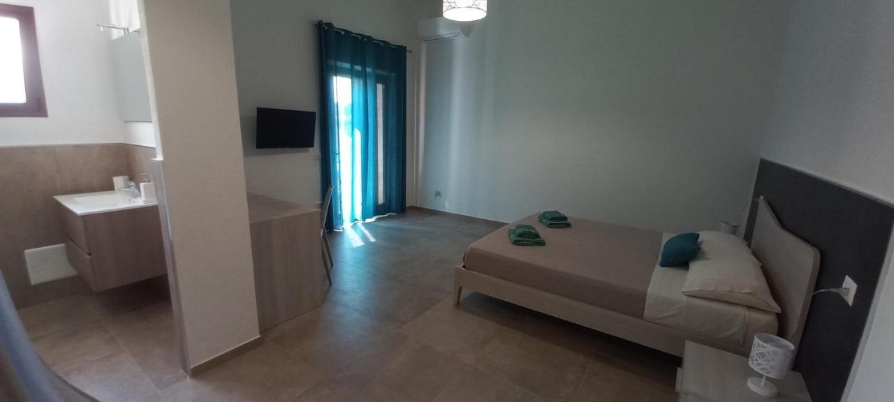 Mivida "Le Stanze Di Ada" Bed & Breakfast San Teodoro  Rom bilde
