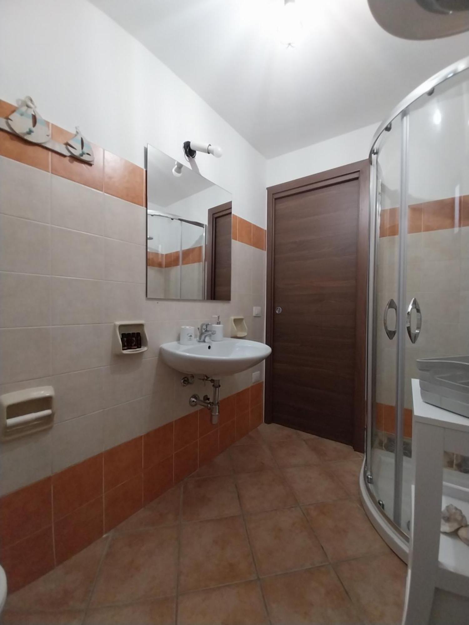 Mivida "Le Stanze Di Ada" Bed & Breakfast San Teodoro  Eksteriør bilde
